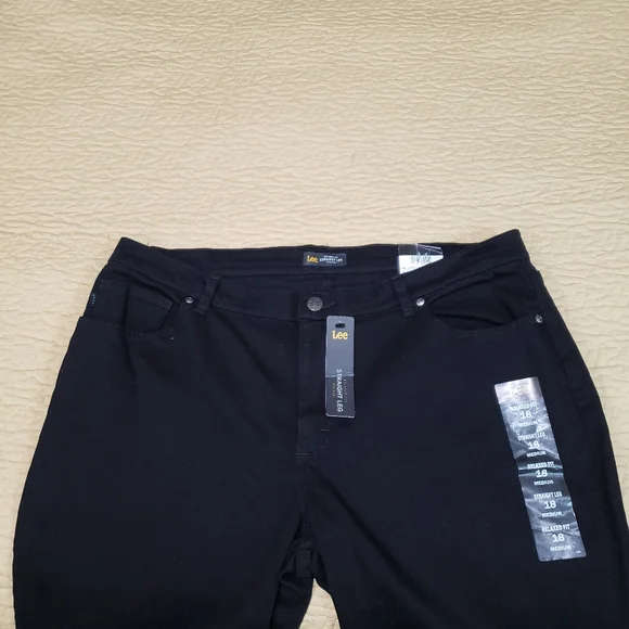 Women's Lee Relaxed Fit Black Jeans Size 18 - Picture 2 of 8